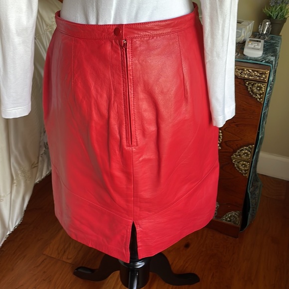 Bombshell Vintage Leather Pencil Skirt - Picture 6 of 11